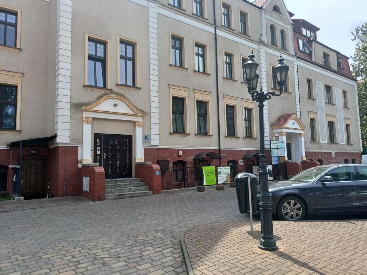 Lemuria Pokoje Hostel Chojnowska A Легниця Екстер'єр фото